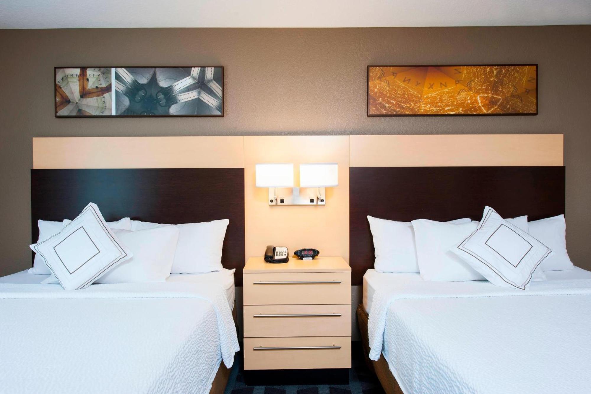 Towneplace Suites Des Moines Urbandale Johnston Zewnętrze zdjęcie