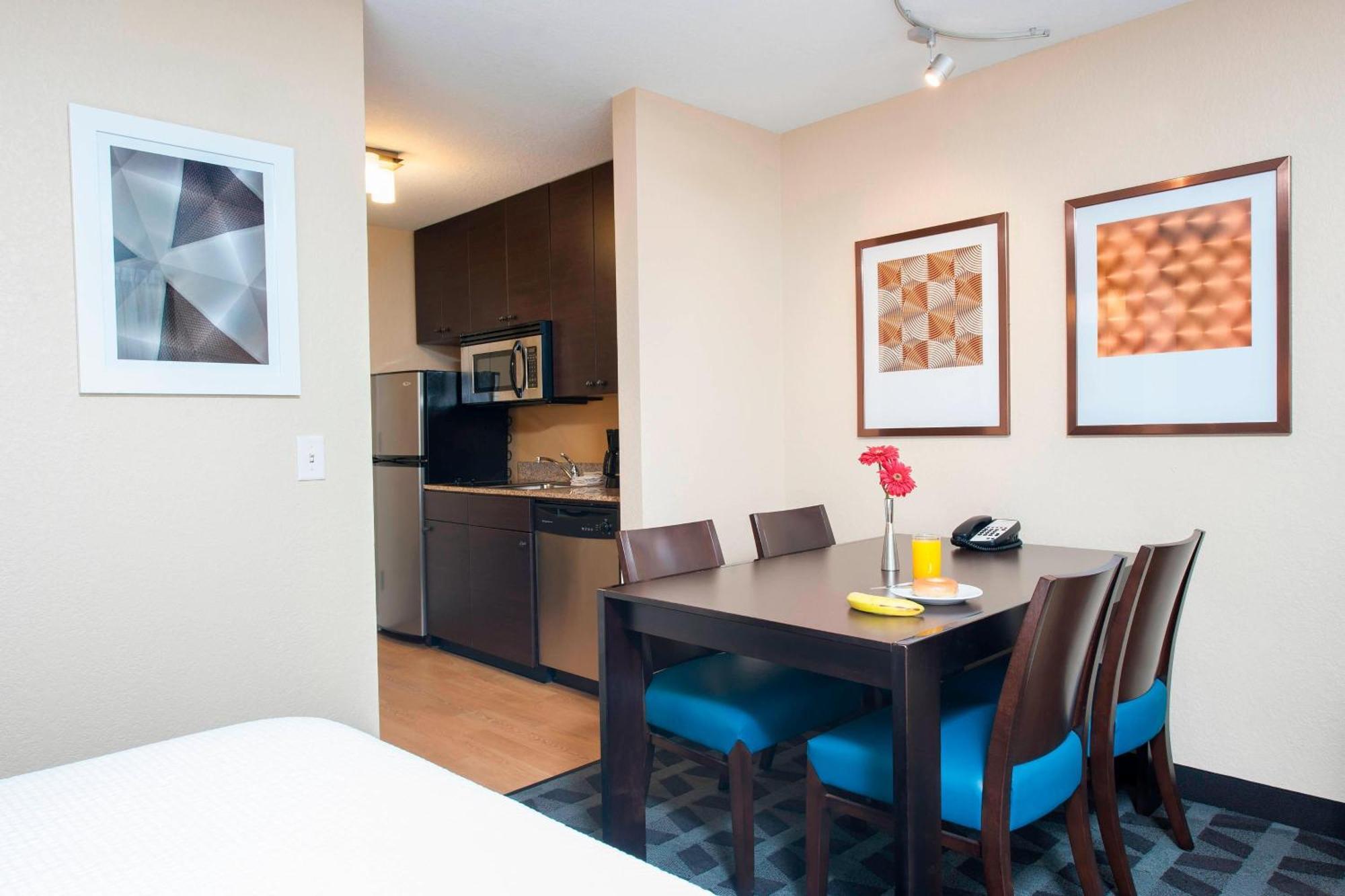Towneplace Suites Des Moines Urbandale Johnston Zewnętrze zdjęcie
